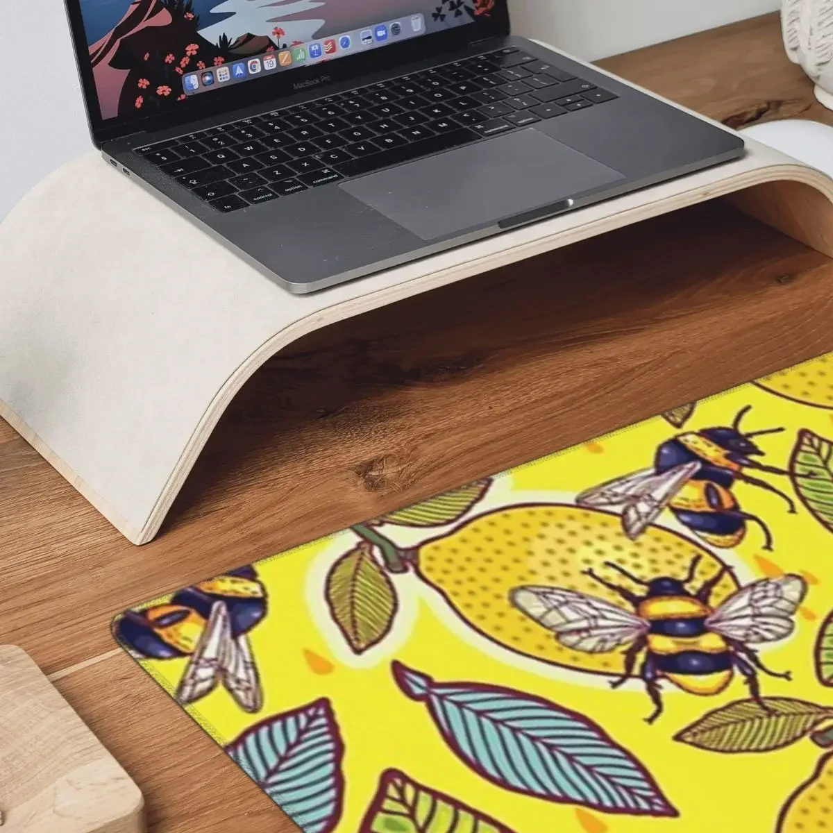 Желтый лимон и пчелиный сад бо – обзор и цена Yellow Laptop Accessories